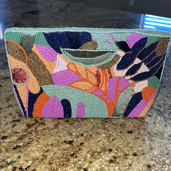 Antik Kraft Handbags - Antik Kraft | Beaded Clutch w/ Crossbody✨